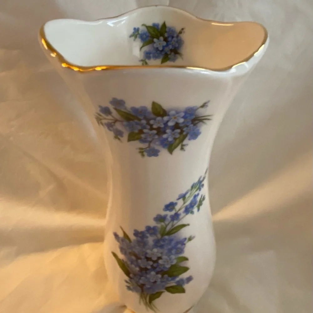 Sheltonian Vintage English Finest Porcelain, Adorned w/Tiny Blue Forget-Me-Knots